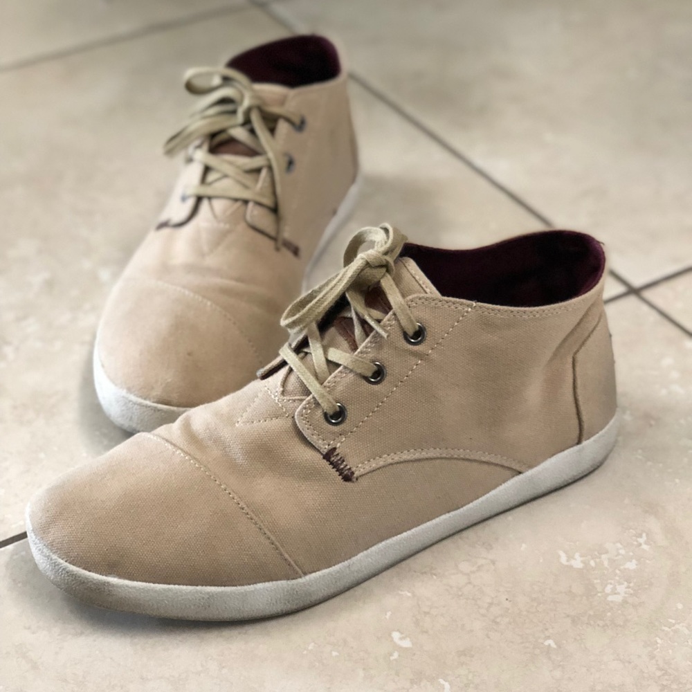 Men’s TOMS mid boot